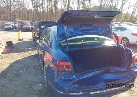 2017 Volkswagen Passat 1.8T R-Line z USA, uszkodzony, nr VIN 1VWDT7A3XHC048994